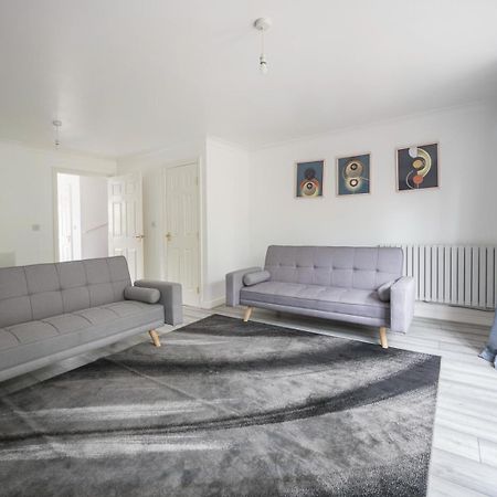 Maidstone Villa 3 Bedroom Free Sports Channels,Parking Sleeps 7 Zewnętrze zdjęcie