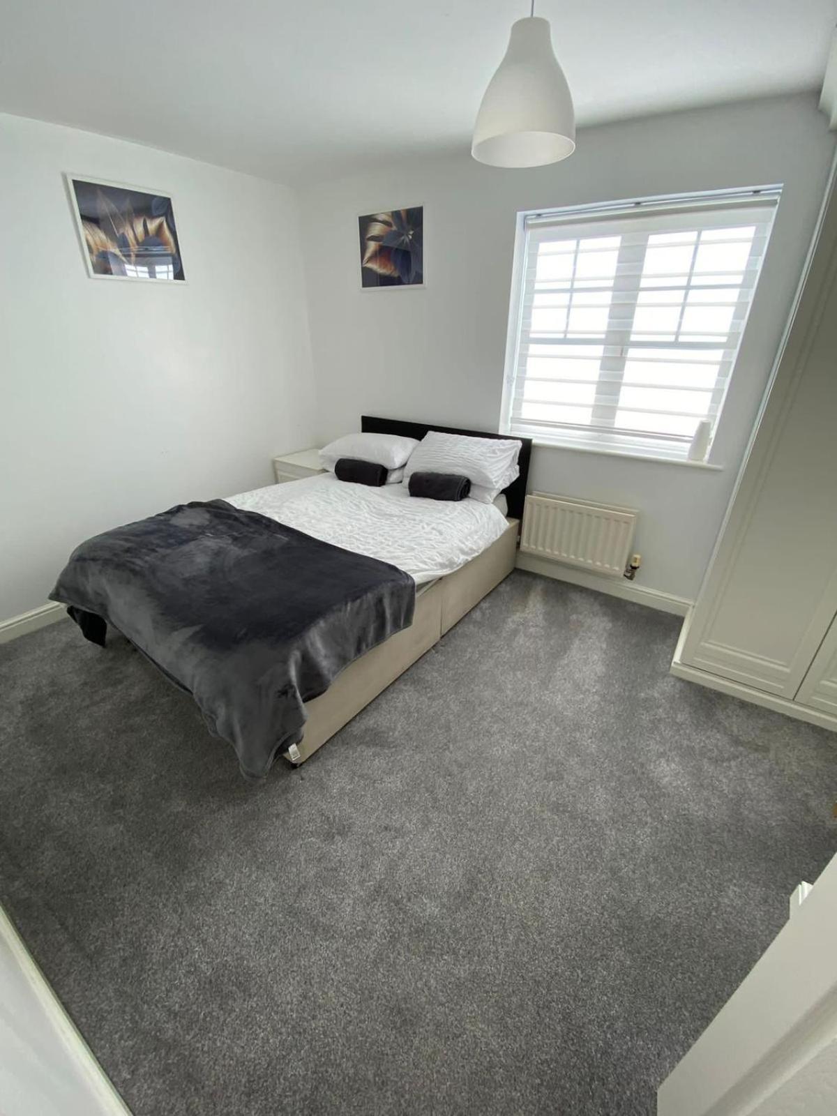Maidstone Villa 3 Bedroom Free Sports Channels,Parking Sleeps 7 Zewnętrze zdjęcie