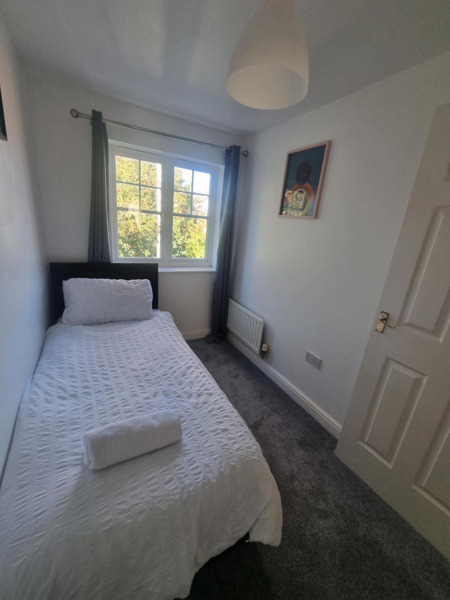 Maidstone Villa 3 Bedroom Free Sports Channels,Parking Sleeps 7 Zewnętrze zdjęcie