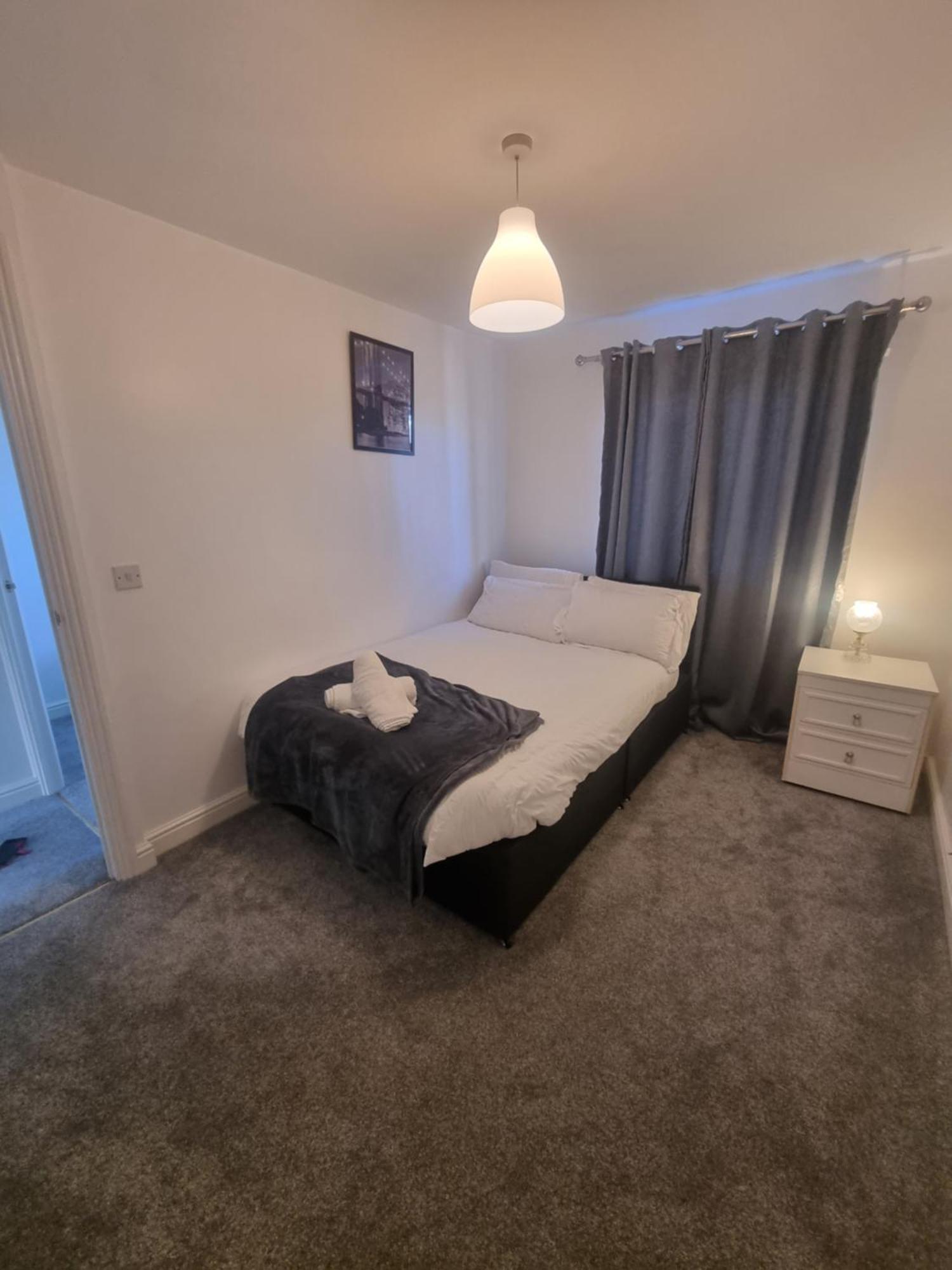 Maidstone Villa 3 Bedroom Free Sports Channels,Parking Sleeps 7 Zewnętrze zdjęcie