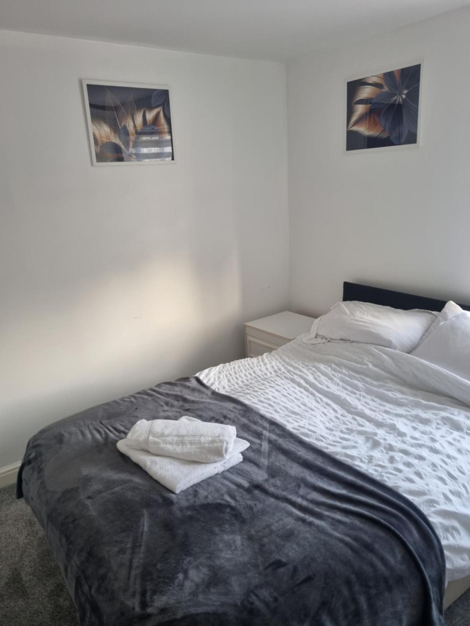 Maidstone Villa 3 Bedroom Free Sports Channels,Parking Sleeps 7 Zewnętrze zdjęcie